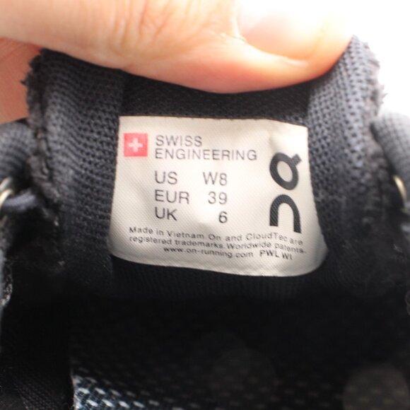 On Cloud Terry Women's 8 Running Black White Athletic Comfort Swiss Engineering - Picture 3 of 9